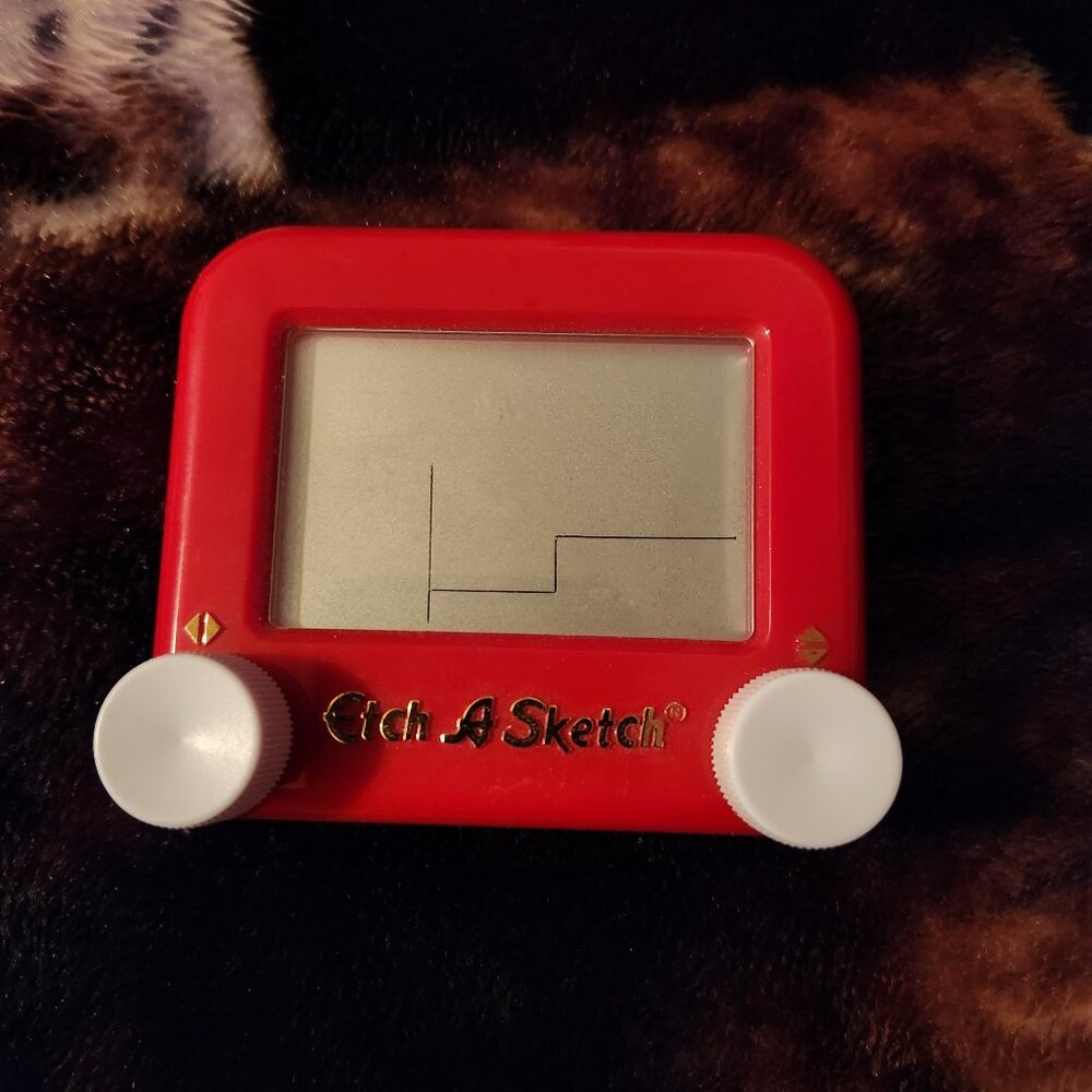 Red mini etch a sketch-spin master kids toy